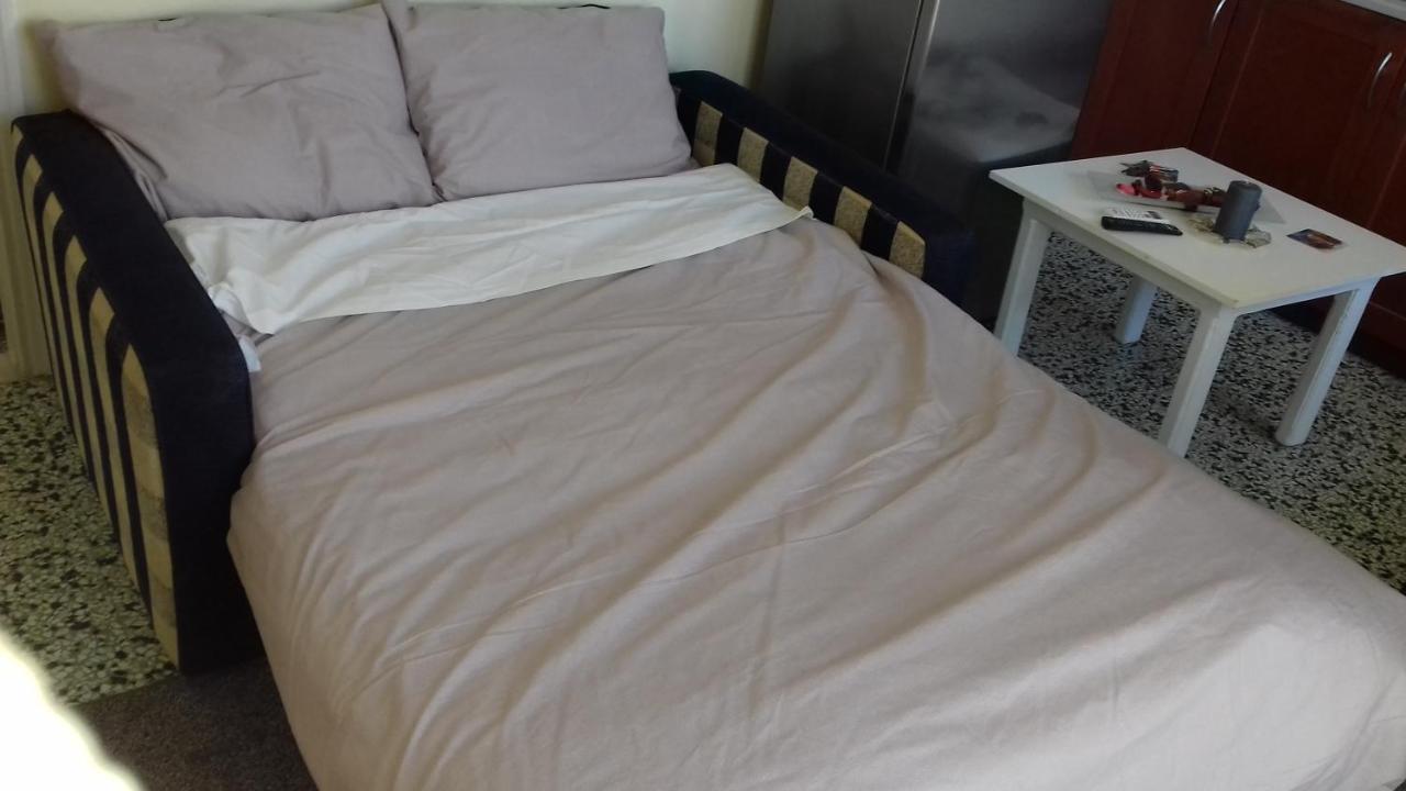 Paris House 2 Apartment Патра Екстериор снимка